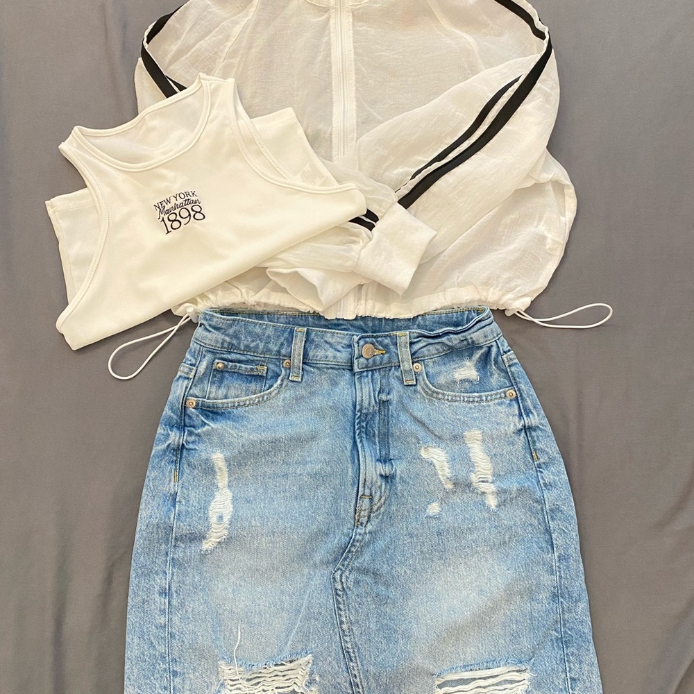White Sheer Jacket and Denim Skirt(hm) Set